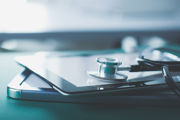 象征临床试验的临床研究文件与听诊器